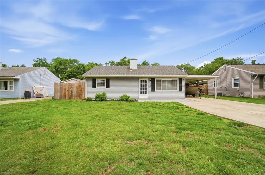 1417 Pershing Avenue, Middletown, OH 45044 - #3
