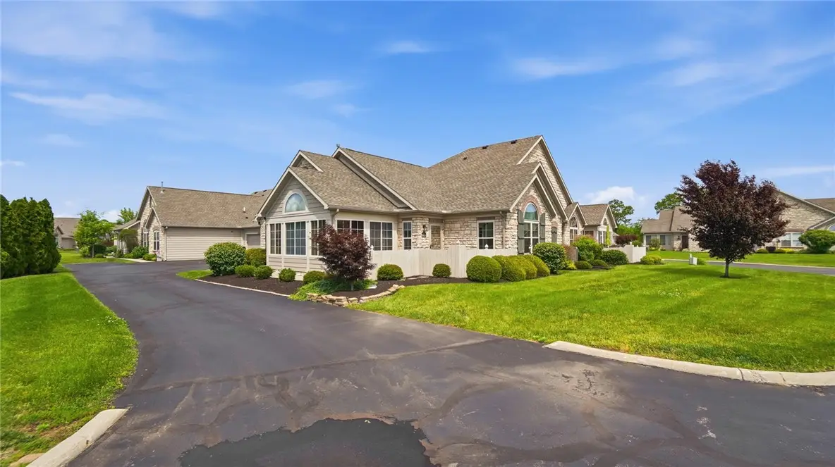 7026 Creekside Circle, Fairborn, OH 45324 - #1