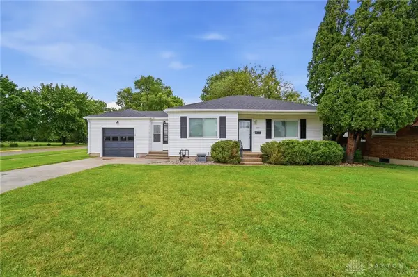 607 W Lake Avenue, New Carlisle, OH 45344