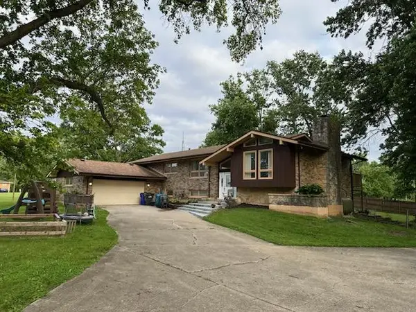 7356 Dayton Farmersville Road, Dayton, OH 45417