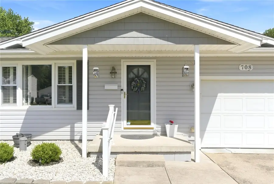 708 Lawnview Avenue, Springfield, OH 45505 - #3