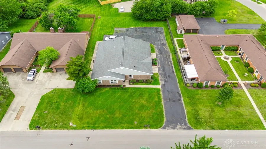 7709 Essington Circle, Washington, OH 45459 - #3