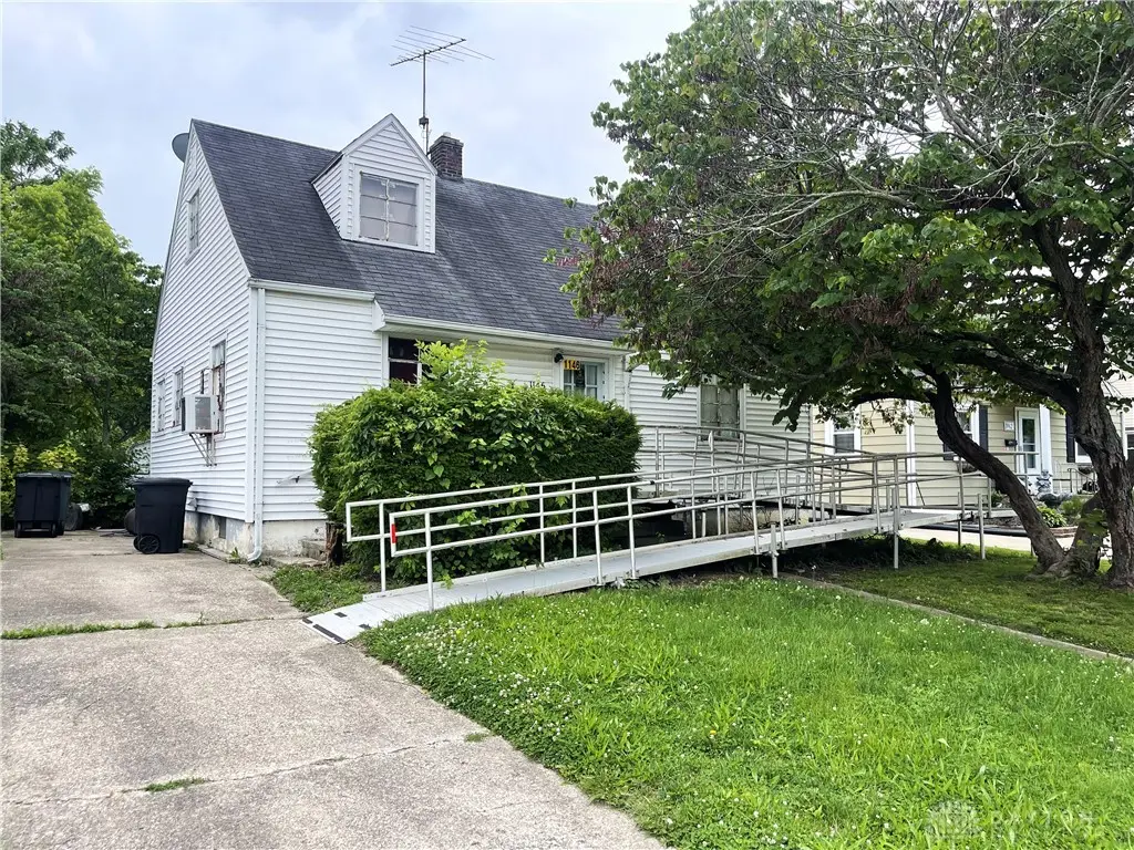1146 E Lindsey Avenue, Miamisburg, OH 45342 - #1