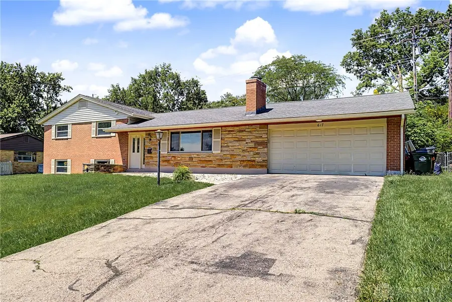 617 Stoneybrook Drive, Dayton, OH 45429 - #3