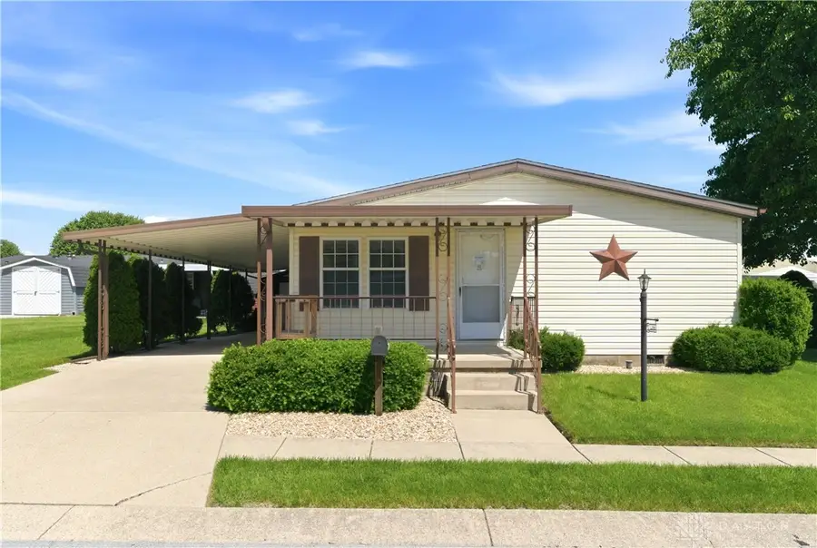 306 Village Court, Fairborn, OH 45324 - #2