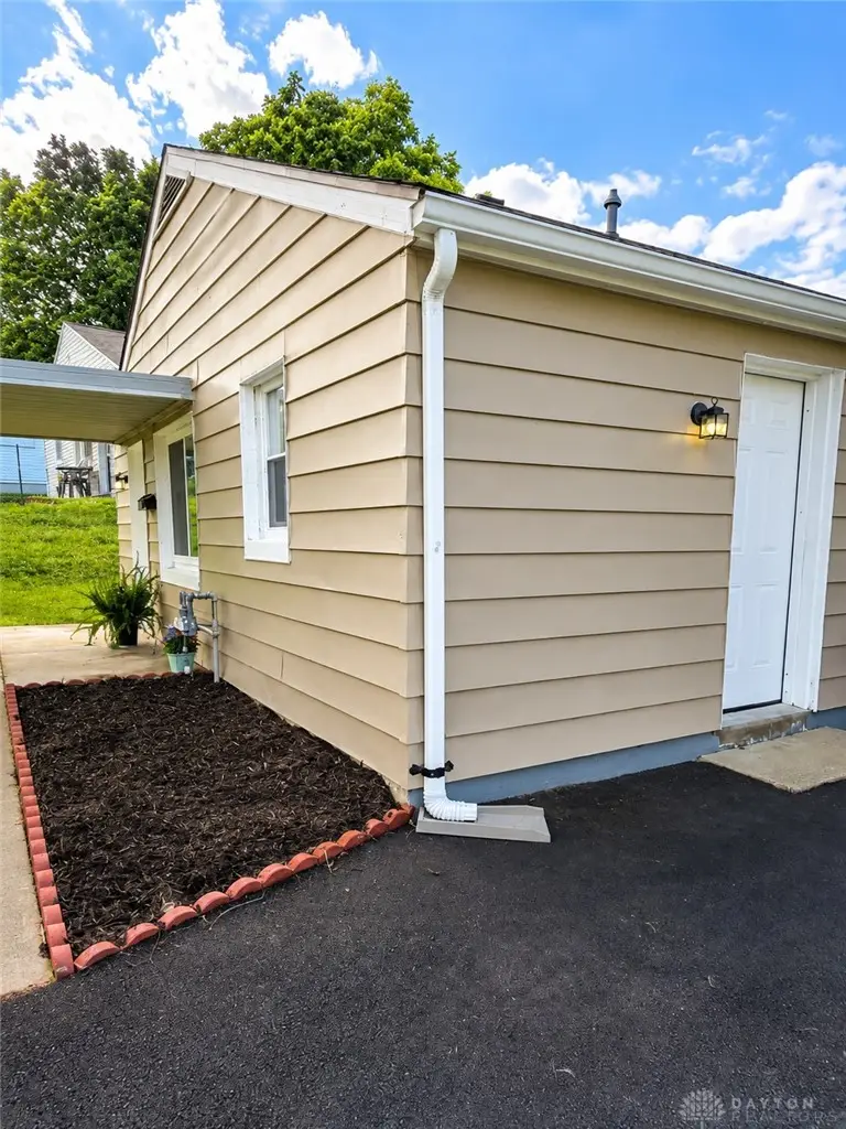 2823 Revels Avenue, Dayton, OH 45417 - #3
