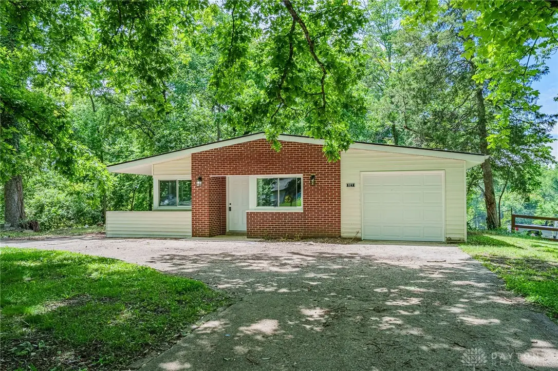 927 Oakland Drive, Beavercreek, OH 45434 - #1