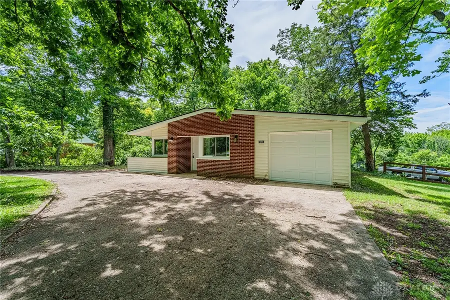 927 Oakland Drive, Beavercreek, OH 45434 - #2