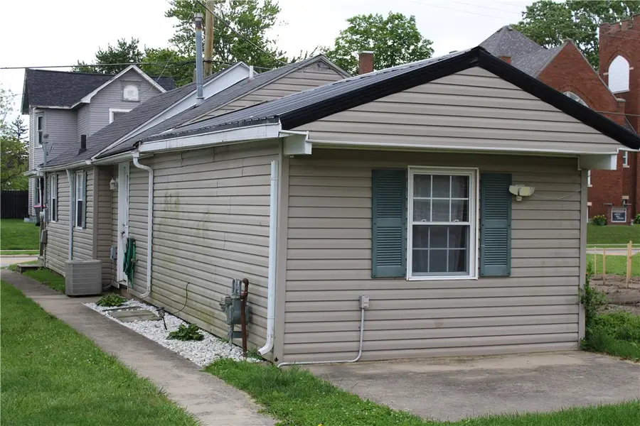 317 S Miami Avenue, Bradford, OH 45308 - #3