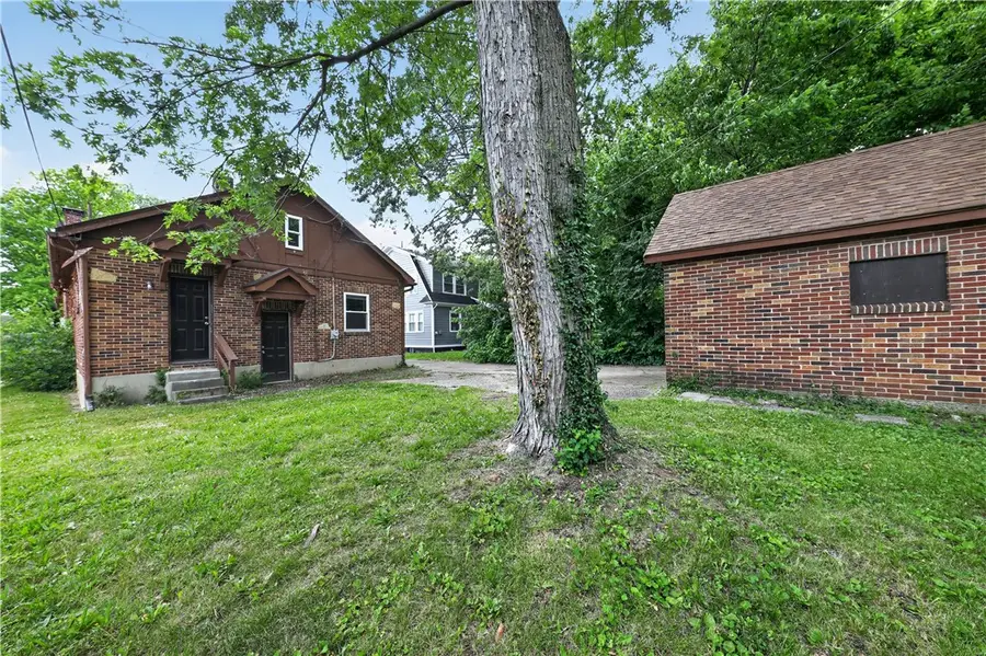 521 W Parkwood Drive, Dayton, OH 45405 - #3