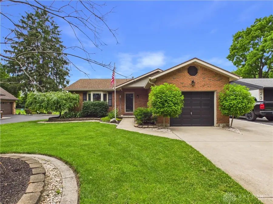 21 Dorchester Drive, Clayton, OH 45415 - #2
