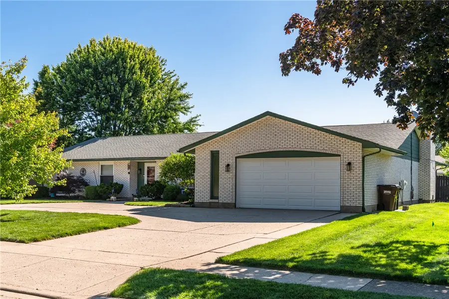 306 Scott Drive, Englewood, OH 45322 - #2
