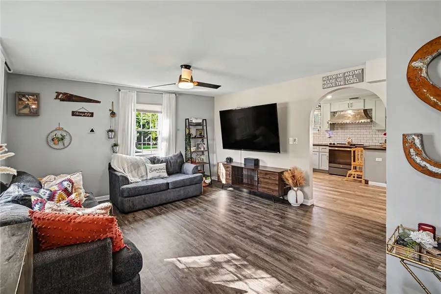 1112 S Linden Avenue, Miamisburg, OH 45342 - #3