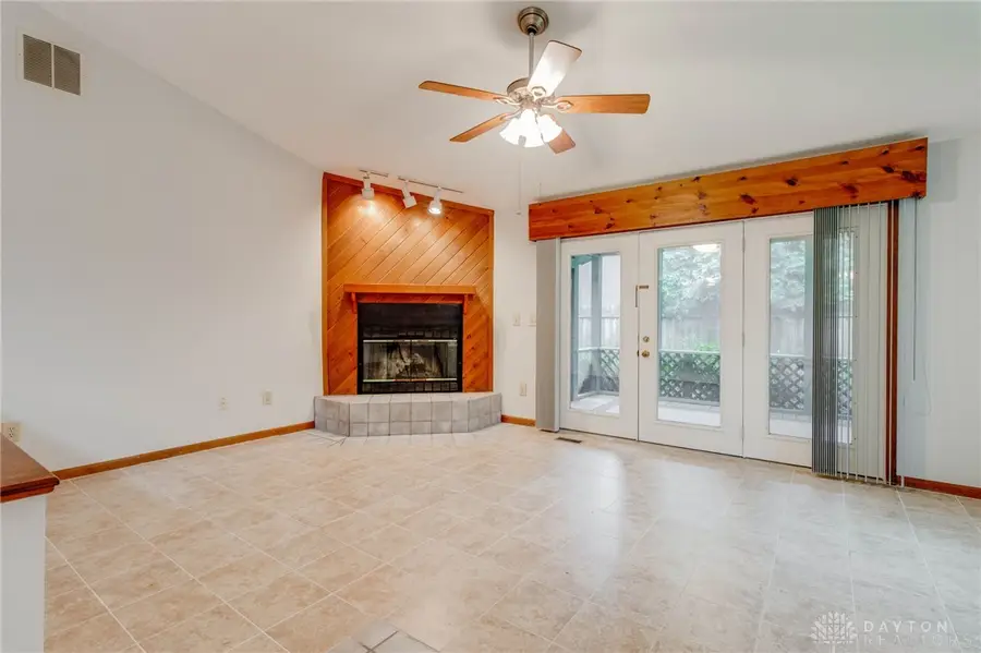 955 S High Street, Yellow Springs, OH 45387 - #2
