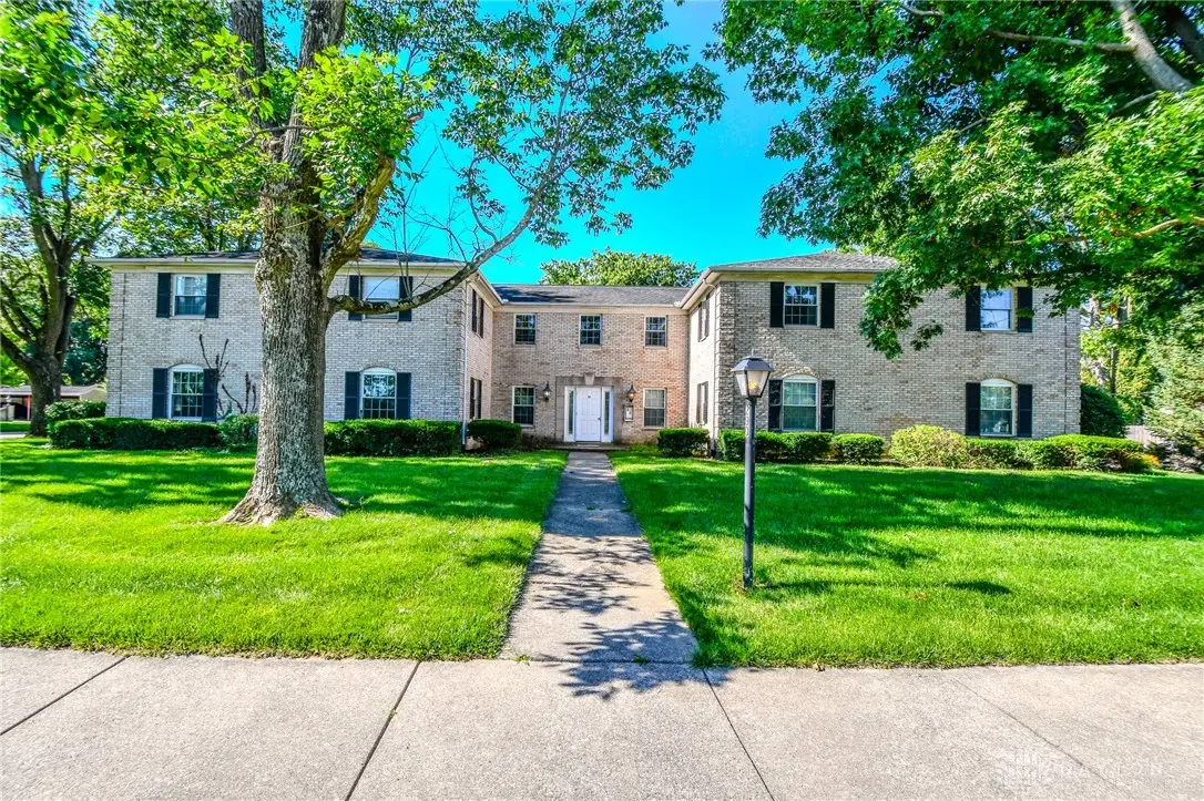 290 E Alex Bell Road, Washington, OH 45459 - #1