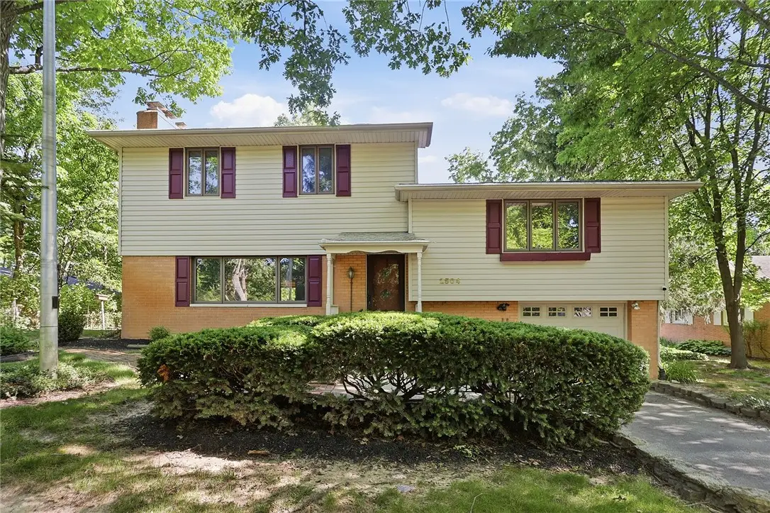 2504 Cross Country Road, Beavercreek, OH 45431 - #1