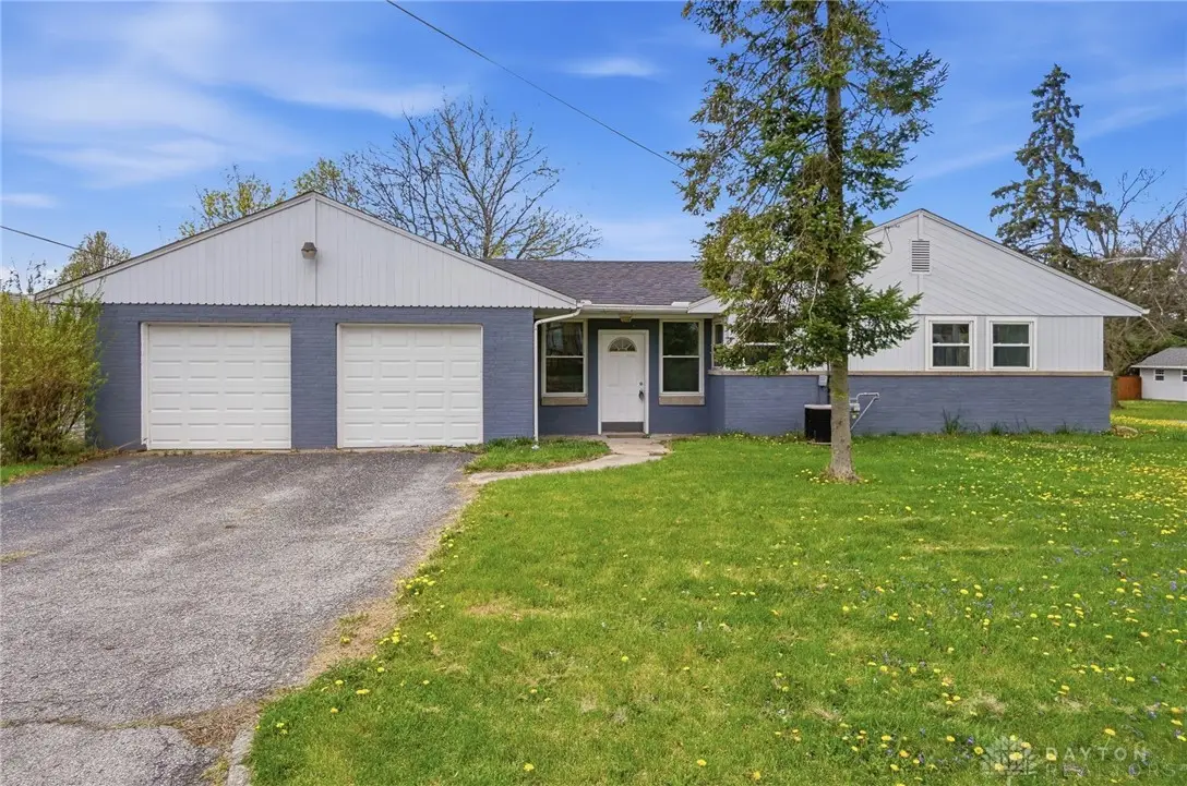 818 Brookwood Drive, Bellefontaine, OH 43311 - #1