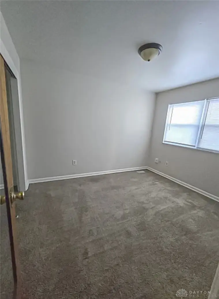 105 N Maple Avenue, Fairborn, OH 45324 - #3