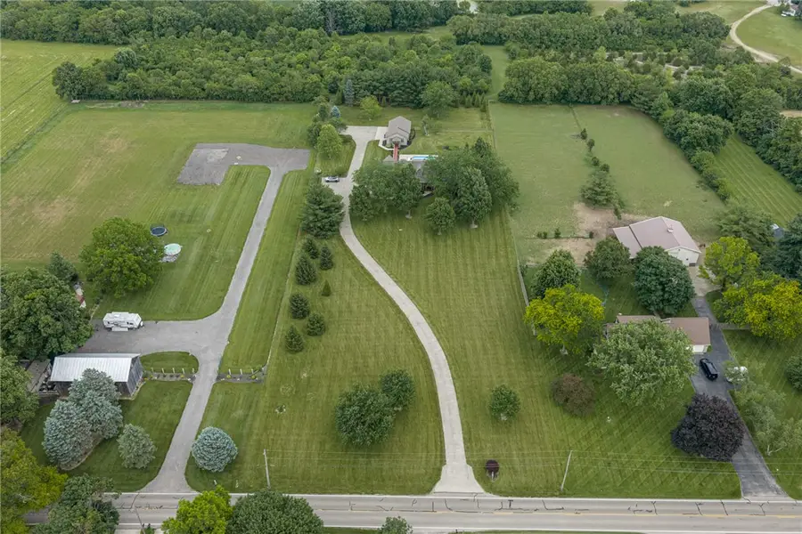 1424 N Lake Road, Bethel, OH 45344 - #2