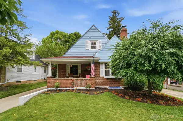 335 East Drive, Oakwood, OH 45419