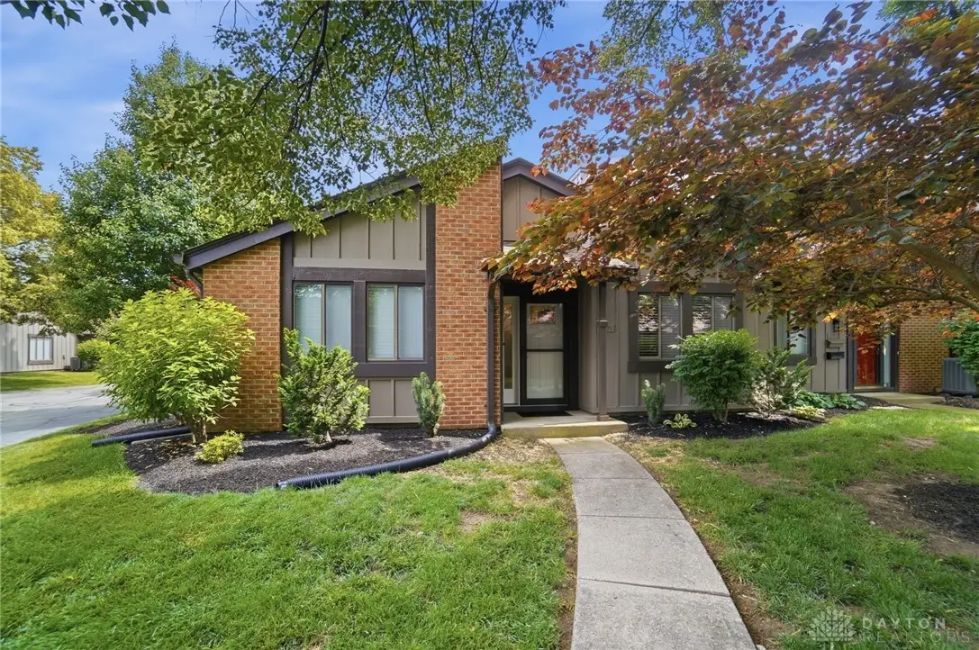 6071 N Quinella Way, Centerville, OH 45459 - #1