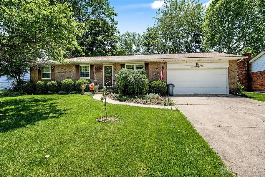 692 W Truesdell Street, Wilmington, OH 45177 - #3