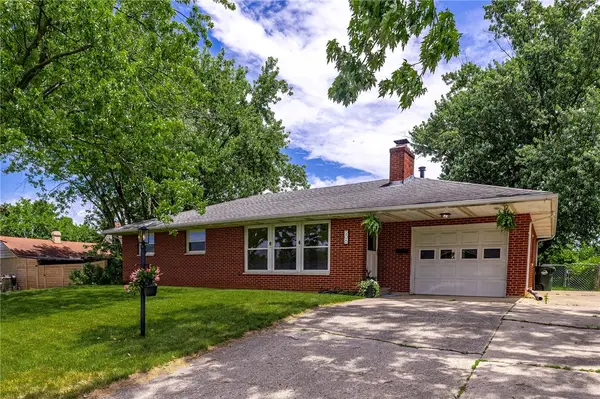 206 Lawrence Avenue, Miami Twp, OH 45342