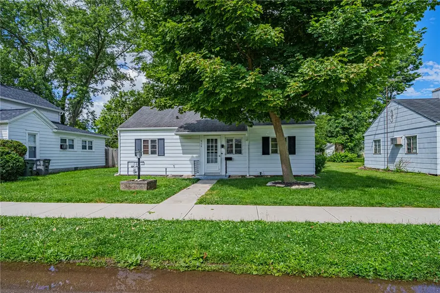 916 S Crawford Street, Troy, OH 45373 - #2