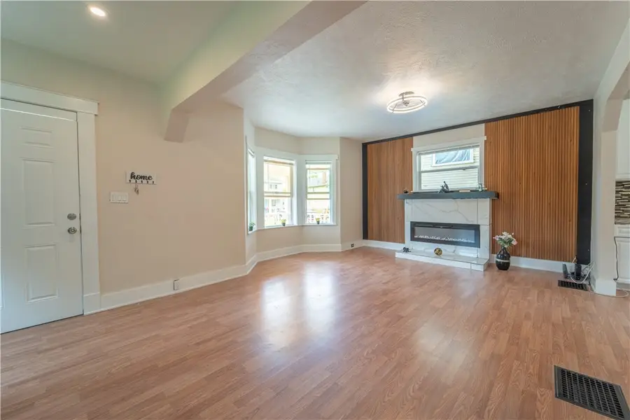435 Oxford Avenue, Dayton, OH 45402 - #3