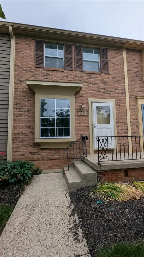2633 S Kings Arms Circle, Centerville, OH 45440