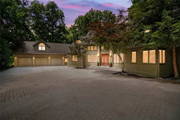 2892 River End Court, Sugarcreek Twp, OH 45370
