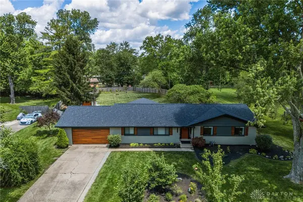 2515 Cross Country Road, Beavercreek, OH 45431