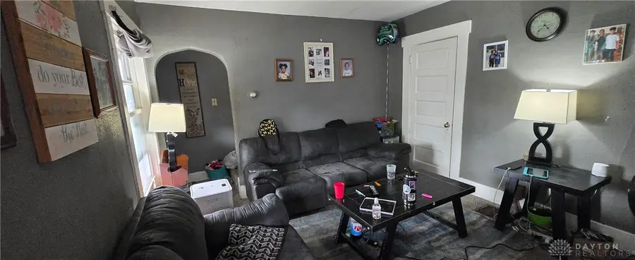 910 Pine Street, Springfield, OH 45505 - #3