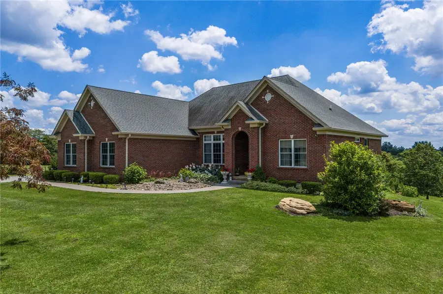 6880 Oakridge Road, Hillsboro, OH 45133 - #2