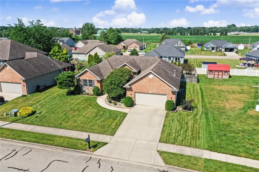 932 Shaftsbury Road, Troy, OH 45373 - #3