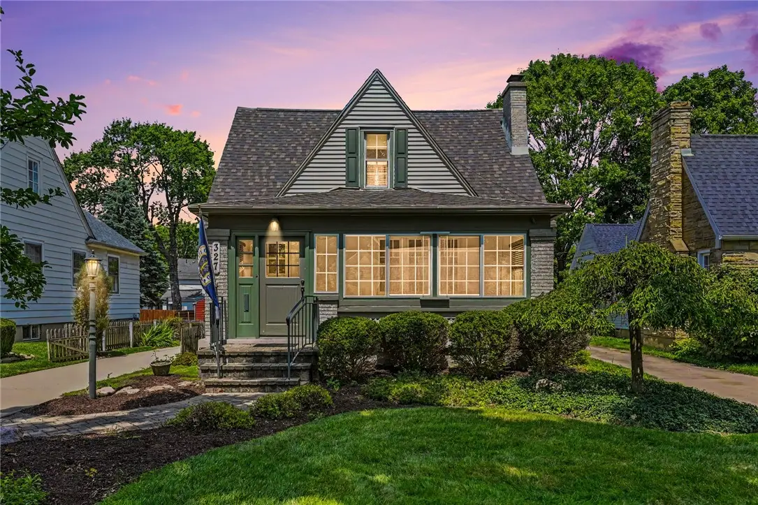 327 East Drive, Oakwood, OH 45419 - #1