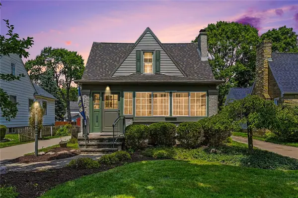 327 East Drive, Oakwood, OH 45419