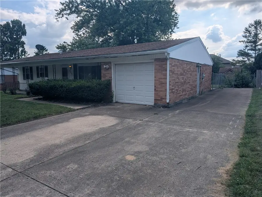 2061 S Lakeman Drive, Bellbrook, OH 45305 - #2