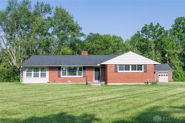 6123 Shady Oak Street, Huber Heights, OH 45424