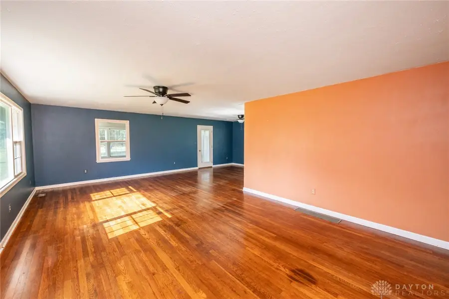 6123 Shady Oak Street, Huber Heights, OH 45424 - #3