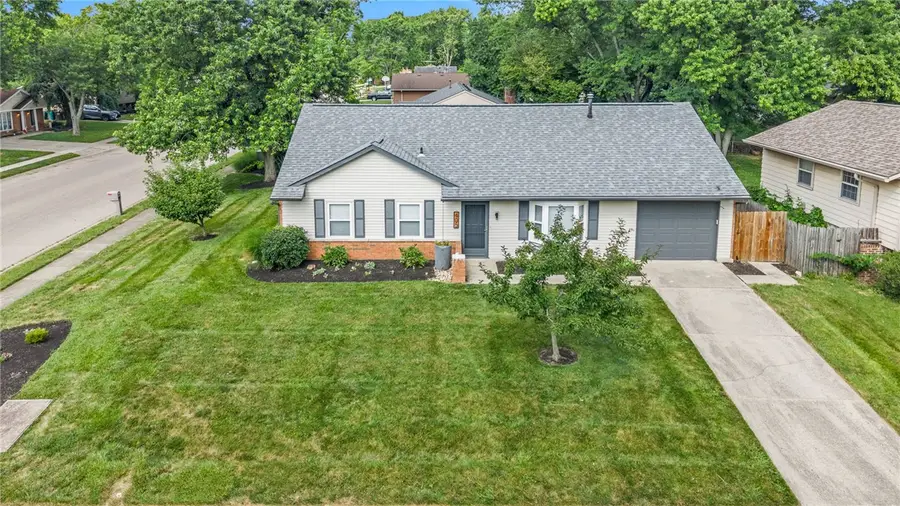 405 Evergreen Drive, Springboro, OH 45066 - #2