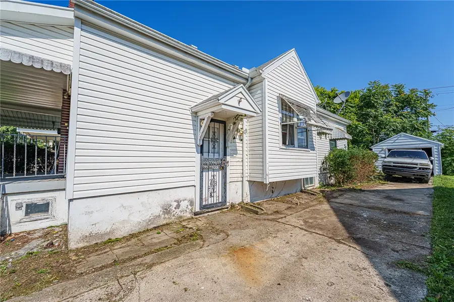 109 E Siebenthaler Avenue, Dayton, OH 45405 - #3