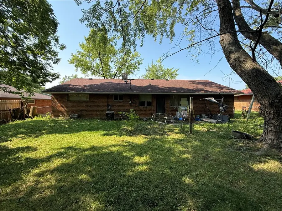 5524 Shady Oak Street, Huber Heights, OH 45424 - #2