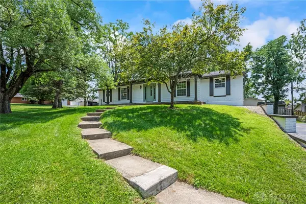30 Lynn Rae Circle, Centerville, OH 45458