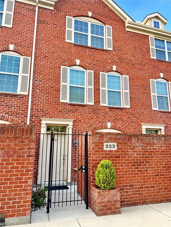 223 E 1st Street, Dayton, OH 45402