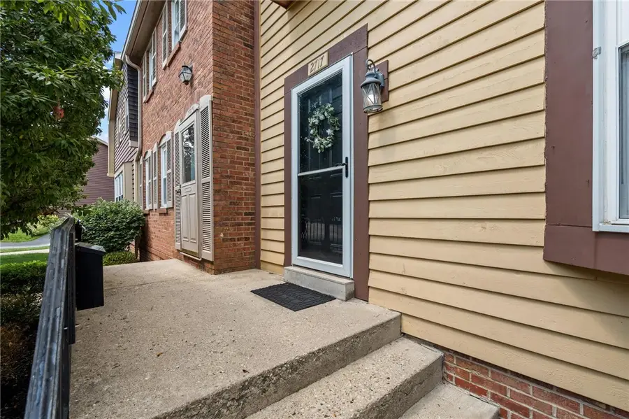 2717 N Kings Arms Circle, Centerville, OH 45440 - #2