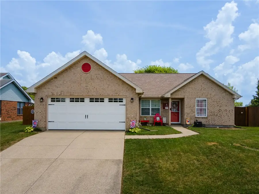 8808 Deer Chase Drive, Huber Heights, OH 45424 - #2