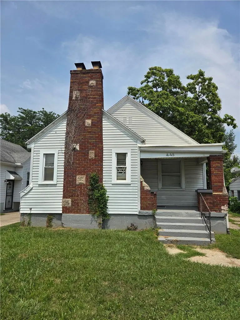445 E Siebenthaler Avenue, Dayton, OH 45405 - #2