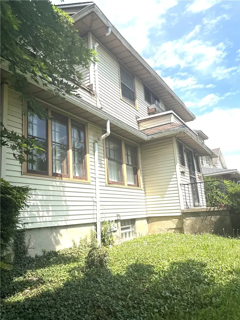 401 Willowwood Drive, Dayton, OH 45405 - #3