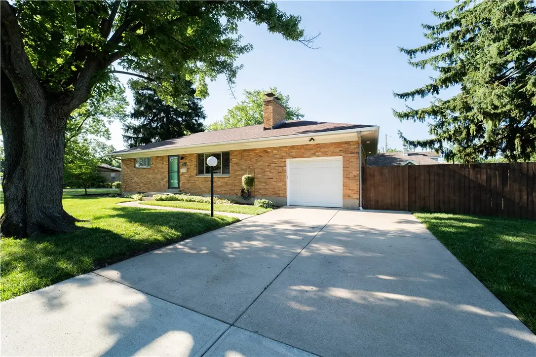 1538 Barton Avenue, Kettering, OH 45429 - #1